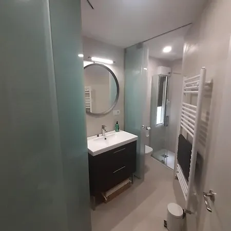 Apartamento Moderno, Centrico. Perfecto Familias. *